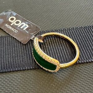 Malachite and gold ring